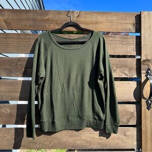 Beyond Yoga Super Soft Crewneck Sweatshirt in forest green